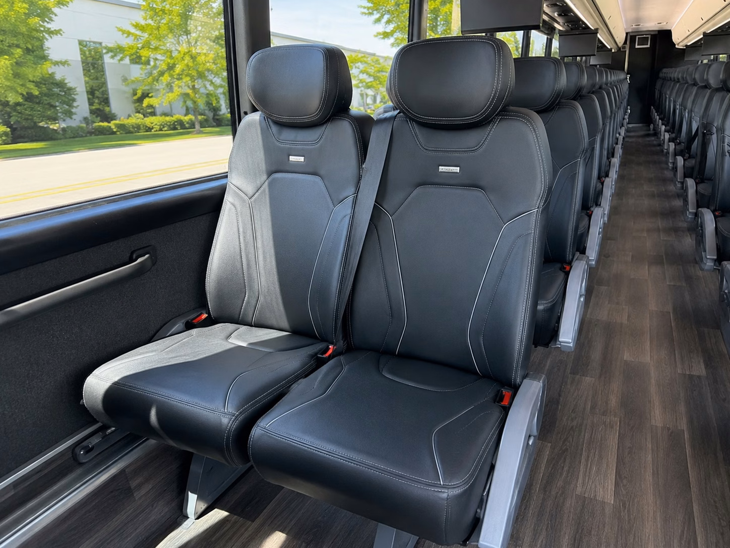 comerica park charter bus rentals for tigers fans in royal oak