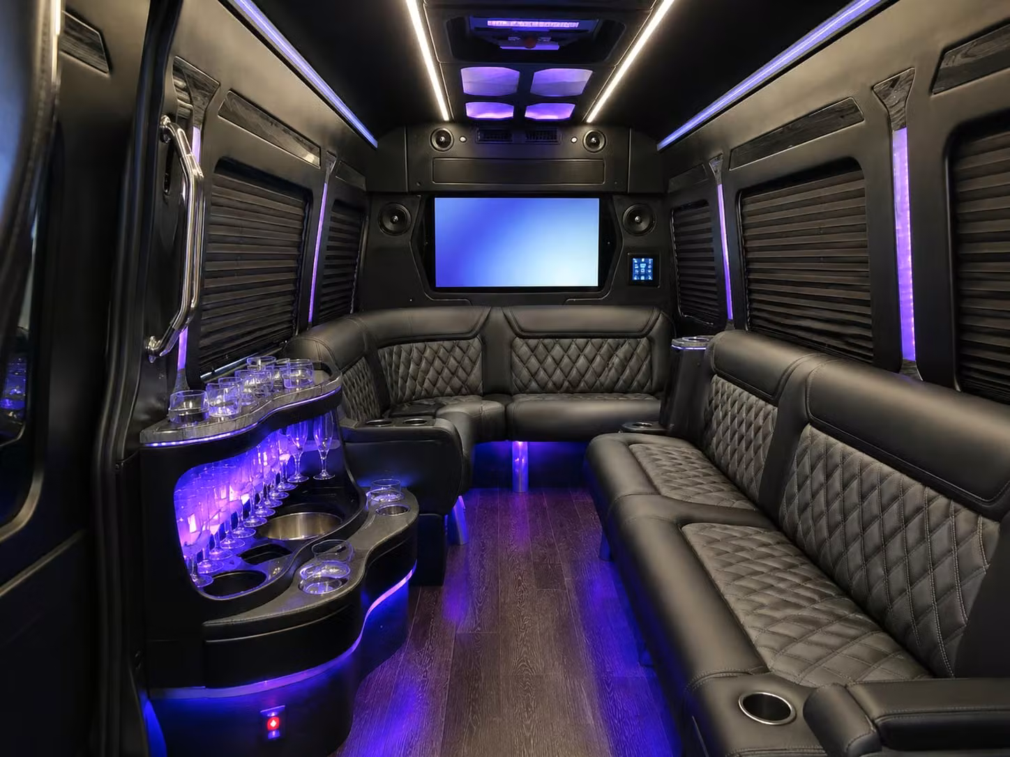 for the best royal oak corporate airport shuttle look no further