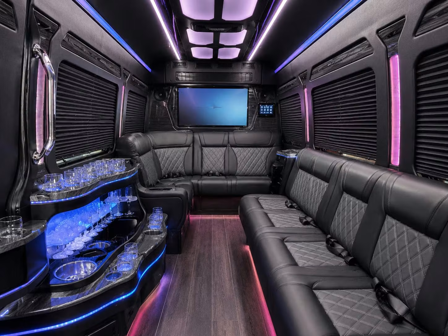 give your royal oak wedding guests a seamless airport arrival experience