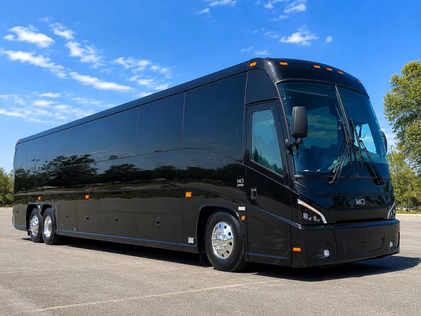 royaloakcharterbuscompany com makes it possible to simplify royal oak wedding guest shuttles